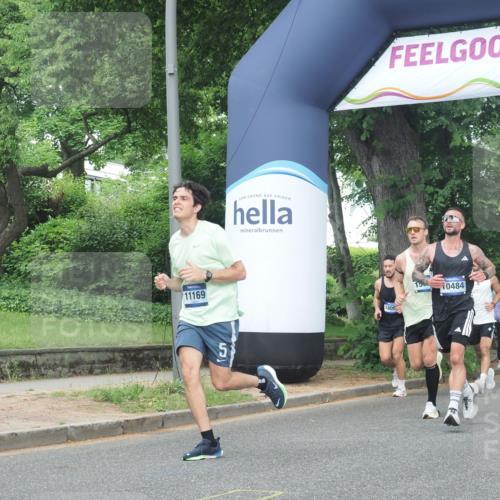 29.06.2025 - hella hamburg halbmarathon KatJ http://msf.ph/oto/8353665 29.06.2025 10:21:34 Zwischen KM18-KM19 1686, 5070, 7965 meine-sportfotos.de