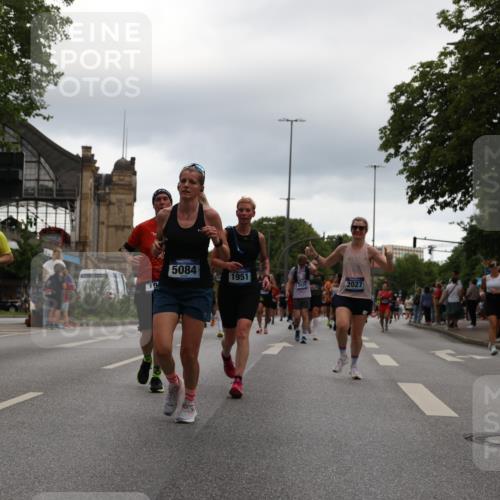 29.06.2025 - hella hamburg halbmarathon Yannick Fuchs http://msf.ph/oto/8353698 29.06.2025 10:52:55 20KM 1285, 1642, 1946, 1951, 2006, 2027, 2677, 2855, 3181, 5084, 5347, 5633, 6202, 6208, 6636, 6860, 6997, 7476, 8290, 8392, 8929, 9156, 9353, 9655, 9835, 10036, 10539, 10915, 12633, 12809, 13407, 14375, 14631, 14914, 15240, 15263, 15824, 16160, 16206, 16409, 16563, 16922, 16924, 17017, 17346, 17782, 17810, 17852, 17931, 18112, 18153, 18232, 18266, 18327, 18556, 18682, 18730, 18833, 18954, 19002, 19003 meine-sportfotos.de