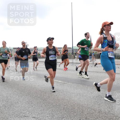 29.06.2025 - hella hamburg halbmarathon Lena Gebhardt http://msf.ph/oto/8353797 29.06.2025 10:48:02 Lombardsbrücke 9696, 9091, 4856, 12582, 14222, 3049, 1339, 1045, 1157, 1174, 1175, 1246, 1392, 1618, 1639, 1645, 1701, 1926, 2037, 2163, 2197, 2418, 2491, 2545, 2650, 2704, 2756, 2790, 2882, 2958, 3049, 3320, 3468, 3504, 3679, 3933, 4327, 4423, 4588, 4856, 5585, 5781, 5886, 5952, 6143, 7240, 7393, 7394, 7427, 7532, 7916, 7970, 8077, 8310, 8521, 8550, 8774, 9356, 9687, 9696, 9697, 9775, 9921, 10145, 10658, 10777, 10794, 10991, 11351, 11548, 11742, 11781, 11802, 11909, 12431 meine-sportfotos.de