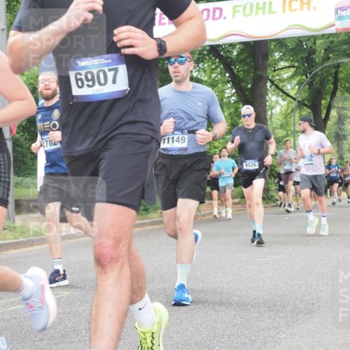 29.06.2025 - hella hamburg halbmarathon KatJ http://msf.ph/oto/8353808 29.06.2025 10:51:28 Zwischen KM18-KM19 1194, 1702, 1992, 2298, 2782, 2979, 4542, 5396, 6585, 6907, 6908, 7081, 8520, 8561 meine-sportfotos.de