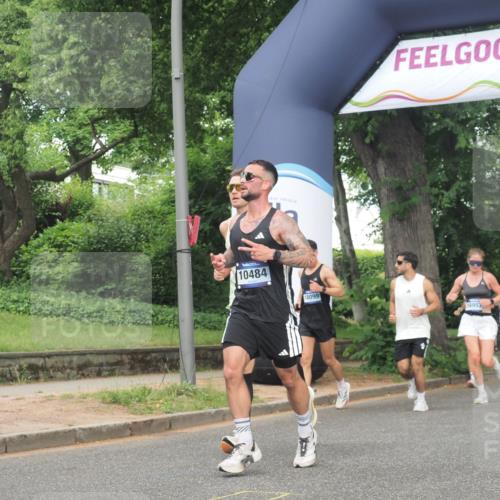 29.06.2025 - hella hamburg halbmarathon KatJ http://msf.ph/oto/8353842 29.06.2025 10:21:35 Zwischen KM18-KM19 1686, 5070, 7965 meine-sportfotos.de