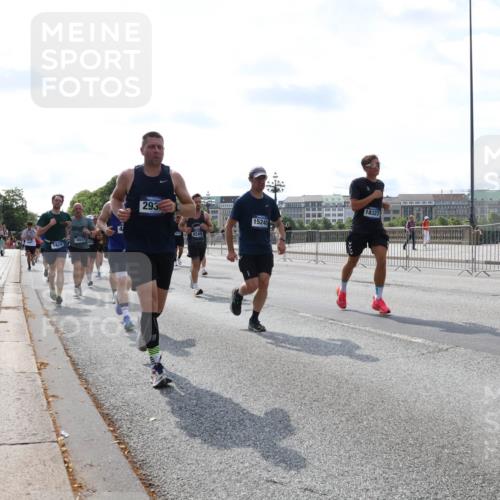 29.06.2025 - hella hamburg halbmarathon Lena Gebhardt http://msf.ph/oto/8353849 29.06.2025 10:01:15 Lombardsbrücke 1420, 16517, 293, 4249, 15240, 18327, 1130, 1387, 1420, 1726, 2006, 2091, 2354, 2363, 2490, 2936, 3059, 3199, 3425, 3625, 3663, 3740, 3983, 4068, 4238, 4249, 4319, 4322, 4370, 4616, 4649, 4708, 5033, 5418, 5570, 5675, 5870, 6087, 6147, 6281, 0000, 6487, 6531, 6591, 6714, 6757, 6835, 6924, 7287, 7658, 7757, 7759, 7761, 7846, 8030, 8045, 8046, 8191, 8255, 8326, 8632, 8691, 8923, 9124, 9932, 10074, 10188, 10271, 10383, 10576, 11465 meine-sportfotos.de