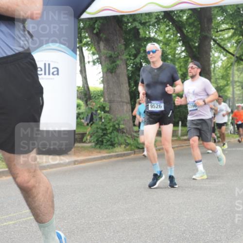 29.06.2025 - hella hamburg halbmarathon KatJ http://msf.ph/oto/8353902 29.06.2025 10:51:29 Zwischen KM18-KM19 1194, 1702, 1992, 2298, 2782, 2979, 4542, 5396, 6585, 6907, 6908, 7042, 7081, 8520, 8561 meine-sportfotos.de