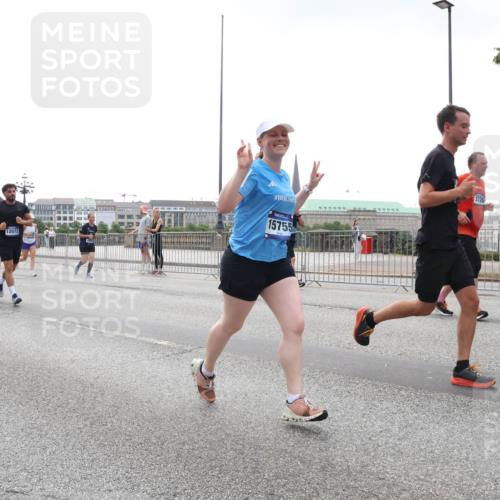 29.06.2025 - hella hamburg halbmarathon Lena Gebhardt http://msf.ph/oto/8353963 29.06.2025 10:38:50 Lombardsbrücke 16346, 12072, 15755, 3726, 56, 1232, 1390, 1451, 1721, 2151, 2524, 2534, 2576, 2660, 2693, 3094, 3095, 3216, 3286, 3307, 3323, 3726, 3745, 3777, 3841, 3927, 4028, 4139, 4155, 4159, 4257, 4259, 4260, 4316, 4320, 4410, 4883, 4964, 5085, 5089, 5155, 5617, 5684, 5735, 5913, 6062, 6112, 6611, 6695, 6696, 6875, 7117, 7148, 7263, 7371, 7561, 7589, 7692, 7849, 8367, 8457, 8783, 9708, 9974, 9977, 10072, 10554, 13060 meine-sportfotos.de