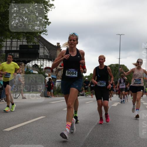 29.06.2025 - hella hamburg halbmarathon Yannick Fuchs http://msf.ph/oto/8353999 29.06.2025 10:52:56 20KM 1285, 1642, 1946, 1951, 2006, 2027, 2677, 2855, 2957, 2978, 3181, 5084, 5347, 5633, 6202, 6208, 6636, 6860, 6997, 7476, 8290, 8392, 8929, 9156, 9353, 9655, 9835, 10036, 10539, 10915, 12633, 12809, 13407, 14375, 14631, 14914, 15240, 15263, 15824, 16160, 16206, 16409, 16563, 16922, 16924, 17017, 17346, 17782, 17810, 17852, 17931, 18112, 18153, 18232, 18266, 18327, 18556, 18730, 18833, 18954, 19002, 19003 meine-sportfotos.de