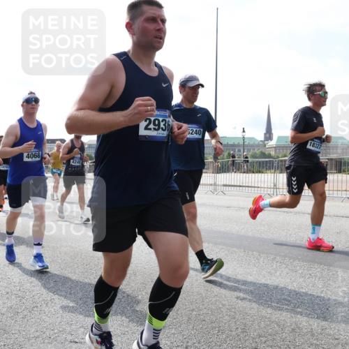 29.06.2025 - hella hamburg halbmarathon Lena Gebhardt http://msf.ph/oto/8354100 29.06.2025 10:01:16 Lombardsbrücke 16530, 16517, 1420, 18796, 4068, 4249, 2936, 5240, 18327, 1130, 1387, 1420, 1726, 2006, 2091, 2354, 2363, 2490, 2936, 3199, 3425, 3625, 3663, 3740, 4068, 4238, 4249, 4319, 4322, 4370, 4616, 4649, 4708, 5033, 5418, 5570, 5675, 5870, 6087, 6147, 6281, 0000, 6302, 6487, 6531, 6591, 6714, 6757, 6835, 6924, 7287, 7658, 7757, 7759, 7761, 7846, 8030, 8045, 8046, 8191, 8255, 8326, 8392, 8632, 8691, 8923, 9124, 9932, 10074, 10188, 10271, 10383, 10576, 11043, 11465 meine-sportfotos.de