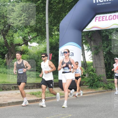 29.06.2025 - hella hamburg halbmarathon KatJ http://msf.ph/oto/8354102 29.06.2025 10:21:37 Zwischen KM18-KM19 1686, 5070, 7793, 7965 meine-sportfotos.de