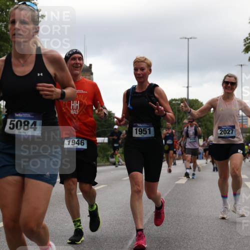 29.06.2025 - hella hamburg halbmarathon Yannick Fuchs http://msf.ph/oto/8354244 29.06.2025 10:52:56 20KM 1285, 1642, 1946, 1951, 2006, 2027, 2677, 2855, 2957, 2978, 3181, 5084, 5347, 5633, 6202, 6208, 6636, 6860, 6997, 7476, 8290, 8392, 8929, 9156, 9353, 9655, 9835, 10036, 10539, 10915, 12633, 12809, 13407, 14375, 14631, 14914, 15240, 15263, 15824, 16160, 16206, 16409, 16563, 16922, 16924, 17017, 17346, 17782, 17810, 17852, 17931, 18112, 18153, 18232, 18266, 18327, 18556, 18730, 18833, 18954, 19002, 19003 meine-sportfotos.de