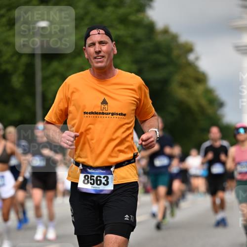 29.06.2025 - hella hamburg halbmarathon Dr. Thomas Lammeyer http://msf.ph/oto/8354245 29.06.2025 10:18:48 Kennedybrücke 1071, 1296, 1379, 1480, 1575, 1728, 1745, 2046, 2281, 2690, 3025, 3454, 3507, 3509, 3691, 4495, 4641, 5608, 5800, 6181, 6366, 6710, 6717, 6724, 7195, 7446, 7447, 7881, 8055, 8239, 8256, 8275, 8522, 8563, 8755, 8854, 8892, 9173, 9709, 10224, 10589, 10717, 11271 meine-sportfotos.de