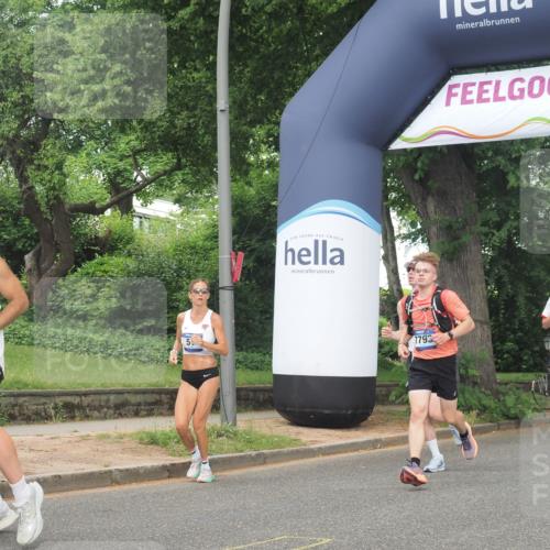 29.06.2025 - hella hamburg halbmarathon KatJ http://msf.ph/oto/8354256 29.06.2025 10:21:38 Zwischen KM18-KM19 51, 1686, 7793, 7965 meine-sportfotos.de