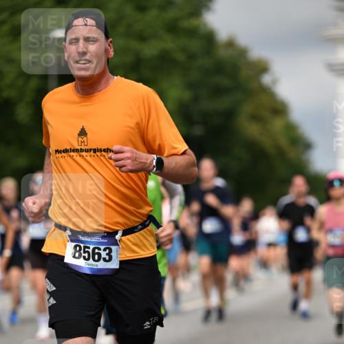 29.06.2025 - hella hamburg halbmarathon Dr. Thomas Lammeyer http://msf.ph/oto/8354385 29.06.2025 10:18:49 Kennedybrücke 1071, 1296, 1379, 1575, 1728, 1745, 2046, 2281, 2690, 3025, 3454, 3507, 3509, 3691, 4495, 4641, 5608, 5800, 6181, 6317, 6710, 6717, 6724, 7195, 7446, 7447, 7881, 8055, 8239, 8256, 8275, 8522, 8563, 8755, 8854, 8892, 9173, 9709, 10224, 10589, 10717, 11271 meine-sportfotos.de