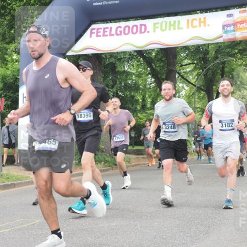 29.06.2025 - hella hamburg halbmarathon KatJ http://msf.ph/oto/8354469 29.06.2025 10:51:35 Zwischen KM18-KM19 1863, 3039, 3182, 3248, 5396, 6100, 7042 meine-sportfotos.de