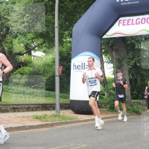 29.06.2025 - hella hamburg halbmarathon KatJ http://msf.ph/oto/8354513 29.06.2025 10:21:39 Zwischen KM18-KM19 51, 1686, 6358, 7793, 7965 meine-sportfotos.de