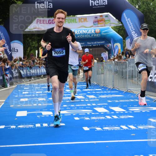 29.06.2025 - hella hamburg halbmarathon Strokosch-Dieckow http://msf.ph/oto/8354539 29.06.2025 10:30:45 Ziel 3379, 7055, 7481, 7880, 9381, 9508, 18235, 18871 meine-sportfotos.de