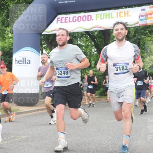 29.06.2025 - hella hamburg halbmarathon KatJ http://msf.ph/oto/8354552 29.06.2025 10:51:36 Zwischen KM18-KM19 1863, 3039, 3182, 3248, 5396, 6100, 7042 meine-sportfotos.de