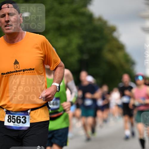 29.06.2025 - hella hamburg halbmarathon Dr. Thomas Lammeyer http://msf.ph/oto/8354558 29.06.2025 10:18:49 Kennedybrücke 1071, 1296, 1379, 1575, 1728, 1745, 2046, 2281, 2690, 3025, 3454, 3507, 3509, 3691, 4495, 4641, 5608, 5800, 6181, 6317, 6710, 6717, 6724, 7195, 7446, 7447, 7881, 8055, 8239, 8256, 8275, 8522, 8563, 8755, 8854, 8892, 9173, 9709, 10224, 10589, 10717, 11271 meine-sportfotos.de