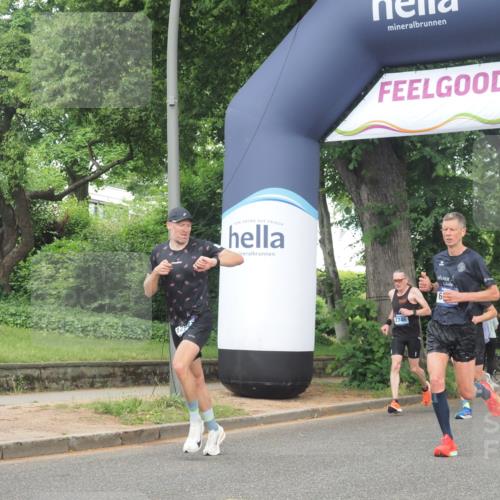 29.06.2025 - hella hamburg halbmarathon KatJ http://msf.ph/oto/8354608 29.06.2025 10:21:40 Zwischen KM18-KM19 51, 6358, 7793 meine-sportfotos.de