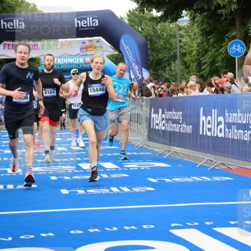 29.06.2025 - hella hamburg halbmarathon Strokosch-Dieckow http://msf.ph/oto/8354678 29.06.2025 10:52:17 Ziel 4140, 4419, 4587, 4837, 5032, 5087, 5482, 6164, 6897, 7896, 9074, 9082, 12135, 13211, 13707, 14300, 15144, 15275, 15446, 16003, 16320, 16591, 17130, 17773, 17997, 18475 meine-sportfotos.de