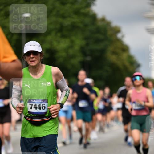 29.06.2025 - hella hamburg halbmarathon Dr. Thomas Lammeyer http://msf.ph/oto/8354727 29.06.2025 10:18:49 Kennedybrücke 1071, 1296, 1379, 1575, 1728, 1745, 2046, 2281, 2690, 3025, 3454, 3507, 3509, 3691, 4495, 4641, 5608, 5800, 6181, 6317, 6710, 6717, 6724, 7195, 7446, 7447, 7881, 8055, 8239, 8256, 8275, 8522, 8563, 8755, 8854, 8892, 9173, 9709, 10224, 10589, 10717, 11271 meine-sportfotos.de