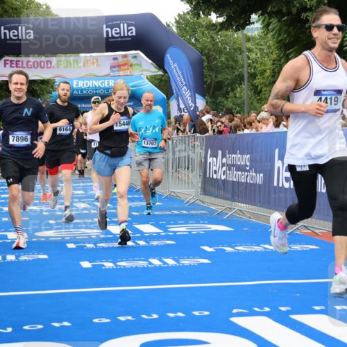 29.06.2025 - hella hamburg halbmarathon Strokosch-Dieckow http://msf.ph/oto/8354850 29.06.2025 10:52:17 Ziel 4140, 4419, 4587, 4837, 5032, 5087, 5482, 6164, 6897, 7896, 9074, 9082, 12135, 13211, 13707, 14300, 15144, 15275, 15446, 16003, 16320, 16591, 17130, 17773, 17997, 18475 meine-sportfotos.de