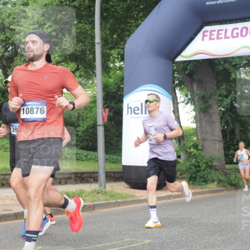 29.06.2025 - hella hamburg halbmarathon KatJ http://msf.ph/oto/8354874 29.06.2025 10:21:43 Zwischen KM18-KM19 51, 2746, 3935, 6358, 7793 meine-sportfotos.de