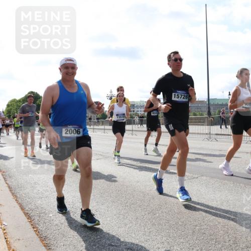 29.06.2025 - hella hamburg halbmarathon Lena Gebhardt http://msf.ph/oto/8354918 29.06.2025 10:01:20 Lombardsbrücke 2006, 13516, 8046, 15726, 0591, 1130, 1329, 1387, 1420, 1722, 1724, 1726, 2006, 2091, 2167, 2354, 2363, 2490, 2591, 2936, 3199, 3425, 3625, 3663, 3740, 4068, 4238, 4249, 4319, 4322, 4370, 4649, 4663, 4708, 5033, 5547, 5570, 5675, 5870, 6087, 6147, 6281, 0000, 6302, 6487, 6531, 6591, 6835, 6921, 6924, 7287, 7658, 7757, 7759, 7761, 7846, 8030, 8045, 8046, 8191, 8255, 8326, 8392, 8691, 8822, 9932, 10188, 10271, 10281, 10301, 10383, 10576, 11043, 11465 meine-sportfotos.de