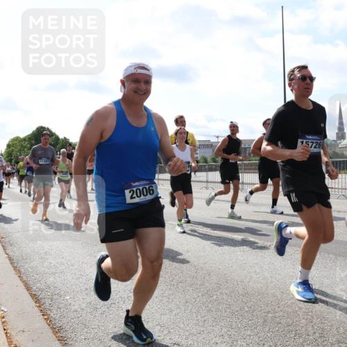 29.06.2025 - hella hamburg halbmarathon Lena Gebhardt http://msf.ph/oto/8354962 29.06.2025 10:01:20 Lombardsbrücke 17739, 17387, 2006, 15726, 1130, 1329, 1387, 1420, 1722, 1724, 1726, 2006, 2091, 2167, 2354, 2363, 2490, 2591, 2936, 3199, 3425, 3625, 3663, 3740, 4068, 4238, 4249, 4319, 4322, 4370, 4649, 4663, 4708, 5033, 5547, 5570, 5675, 5870, 6087, 6147, 6281, 0000, 6302, 6487, 6531, 6591, 6835, 6921, 6924, 7287, 7658, 7757, 7759, 7761, 7846, 8030, 8045, 8046, 8191, 8255, 8326, 8392, 8691, 8822, 9932, 10188, 10271, 10281, 10301, 10383, 10576, 11043, 11465 meine-sportfotos.de