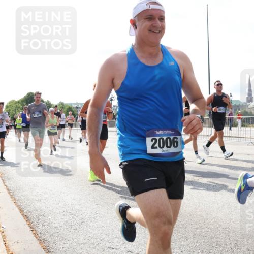 29.06.2025 - hella hamburg halbmarathon Lena Gebhardt http://msf.ph/oto/8355011 29.06.2025 10:01:20 Lombardsbrücke 17739, 17387, 2006, 8045, 1130, 1329, 1387, 1420, 1722, 1724, 1726, 2006, 2091, 2167, 2354, 2363, 2490, 2591, 2936, 3199, 3425, 3625, 3663, 3740, 4068, 4238, 4249, 4319, 4322, 4370, 4649, 4663, 4708, 5033, 5547, 5570, 5675, 5870, 6087, 6147, 6281, 0000, 6302, 6487, 6531, 6591, 6835, 6921, 6924, 7287, 7658, 7757, 7759, 7761, 7846, 8030, 8045, 8046, 8191, 8255, 8326, 8392, 8691, 8822, 9932, 10188, 10271, 10281, 10301, 10383, 10576, 11043, 11465 meine-sportfotos.de