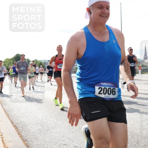 29.06.2025 - hella hamburg halbmarathon Lena Gebhardt http://msf.ph/oto/8355039 29.06.2025 10:01:20 Lombardsbrücke 17739, 17387, 2091, 183, 2006, 8045, 1130, 1329, 1387, 1420, 1722, 1724, 1726, 2006, 2091, 2167, 2354, 2363, 2490, 2591, 2936, 3199, 3425, 3625, 3663, 3740, 4068, 4238, 4249, 4319, 4322, 4370, 4649, 4663, 4708, 5033, 5547, 5570, 5675, 5870, 6087, 6147, 6281, 0000, 6302, 6487, 6531, 6591, 6835, 6921, 6924, 7287, 7658, 7757, 7759, 7761, 7846, 8030, 8045, 8046, 8191, 8255, 8326, 8392, 8691, 8822, 9932, 10188, 10271, 10281, 10301, 10383, 10576, 11043, 11465 meine-sportfotos.de