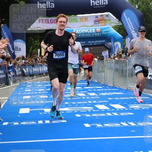 29.06.2025 - hella hamburg halbmarathon Strokosch-Dieckow http://msf.ph/oto/8355053 29.06.2025 10:30:45 Ziel 3379, 7055, 7481, 7880, 9381, 9508, 18235, 18871 meine-sportfotos.de