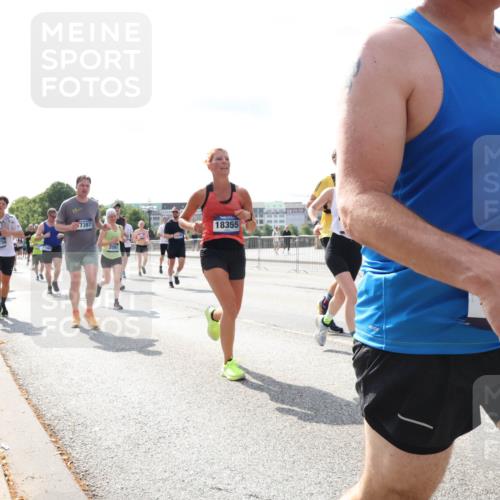 29.06.2025 - hella hamburg halbmarathon Lena Gebhardt http://msf.ph/oto/8355065 29.06.2025 10:01:20 Lombardsbrücke 7387, 2091, 18355, 1130, 1329, 1387, 1420, 1722, 1724, 1726, 2006, 2091, 2167, 2354, 2363, 2490, 2591, 2936, 3199, 3425, 3625, 3663, 3740, 4068, 4238, 4249, 4319, 4322, 4370, 4649, 4663, 4708, 5033, 5547, 5570, 5675, 5870, 6087, 6147, 6281, 0000, 6302, 6487, 6531, 6591, 6835, 6921, 6924, 7287, 7658, 7757, 7759, 7761, 7846, 8030, 8045, 8046, 8191, 8255, 8326, 8392, 8691, 8822, 9932, 10188, 10271, 10281, 10301, 10383, 10576, 11043, 11465 meine-sportfotos.de