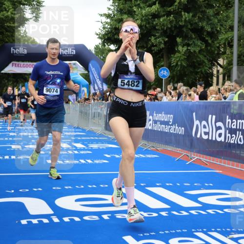 29.06.2025 - hella hamburg halbmarathon Strokosch-Dieckow http://msf.ph/oto/8355070 29.06.2025 10:52:14 Ziel 1482, 2397, 4140, 4419, 4587, 4837, 5032, 5087, 5093, 5482, 6164, 6897, 7896, 9074, 9082, 12135, 13707, 13726, 14248, 14300, 15275, 15446, 16003, 16320, 16591, 17033, 17130, 17773, 18475, 18801 meine-sportfotos.de