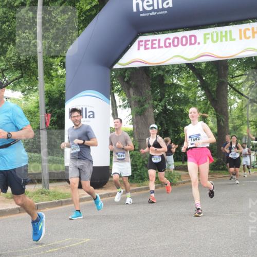 29.06.2025 - hella hamburg halbmarathon KatJ http://msf.ph/oto/8355237 29.06.2025 10:51:41 Zwischen KM18-KM19 1842, 3039, 3182, 3248, 6100, 6174 meine-sportfotos.de