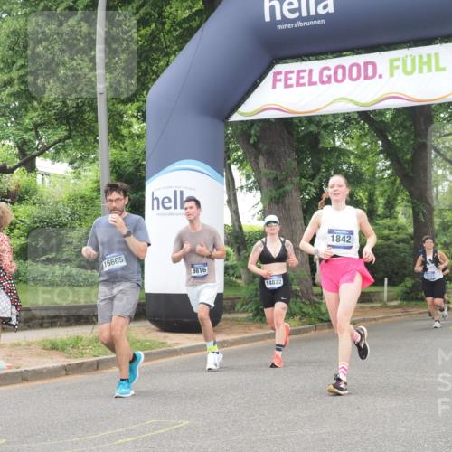29.06.2025 - hella hamburg halbmarathon KatJ http://msf.ph/oto/8355302 29.06.2025 10:51:42 Zwischen KM18-KM19 1842, 3182, 3248, 6100, 6174 meine-sportfotos.de