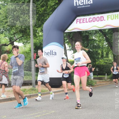 29.06.2025 - hella hamburg halbmarathon KatJ http://msf.ph/oto/8355361 29.06.2025 10:51:42 Zwischen KM18-KM19 1842, 3182, 3248, 6100, 6174 meine-sportfotos.de