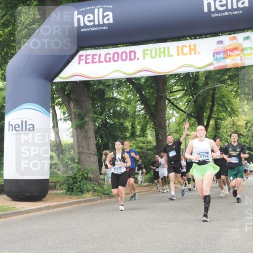 29.06.2025 - hella hamburg halbmarathon KatJ http://msf.ph/oto/8355390 29.06.2025 10:51:44 Zwischen KM18-KM19 1842, 6174 meine-sportfotos.de