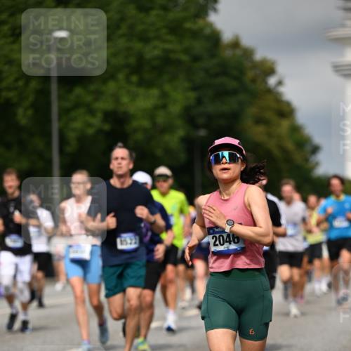 29.06.2025 - hella hamburg halbmarathon Dr. Thomas Lammeyer http://msf.ph/oto/8355471 29.06.2025 10:18:51 Kennedybrücke 1296, 1379, 1575, 1728, 1745, 2046, 2281, 2690, 3454, 3507, 3509, 3691, 4495, 4641, 5608, 5800, 5981, 6181, 6317, 6710, 6724, 7195, 7439, 7446, 7447, 7881, 8239, 8256, 8275, 8522, 8563, 8755, 8854, 8892, 9709, 9975, 10589, 10717, 10858, 11271 meine-sportfotos.de