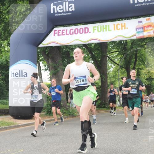 29.06.2025 - hella hamburg halbmarathon KatJ http://msf.ph/oto/8355488 29.06.2025 10:51:45 Zwischen KM18-KM19 1842, 6174, 6714 meine-sportfotos.de
