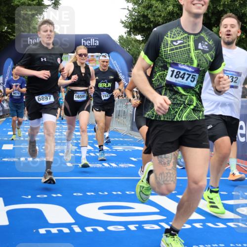 29.06.2025 - hella hamburg halbmarathon Strokosch-Dieckow http://msf.ph/oto/8355663 29.06.2025 10:52:12 Ziel 1482, 2397, 2595, 4419, 4587, 4837, 5032, 5087, 5093, 5378, 5482, 6164, 6897, 7732, 7896, 9074, 9082, 12135, 12580, 13707, 13726, 14248, 14300, 15275, 15446, 15829, 16003, 16320, 16591, 16666, 17033, 17130, 17773, 18475, 18801 meine-sportfotos.de