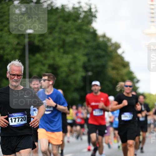 29.06.2025 - hella hamburg halbmarathon Dr. Thomas Lammeyer http://msf.ph/oto/8355670 29.06.2025 09:56:22 Kennedybrücke 1070, 1139, 1220, 1415, 1468, 1512, 1613, 1782, 2233, 3098, 3109, 3124, 3928, 4080, 4497, 4691, 4981, 5476, 5477, 6152, 6716, 7005, 7067, 7191, 7325, 7432, 7451, 7599, 7843, 7865, 7961, 8467, 8664, 9081, 9540, 10000, 10099, 10251, 10741, 10750, 10796, 11346 meine-sportfotos.de