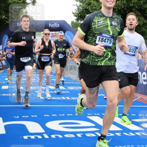 29.06.2025 - hella hamburg halbmarathon Strokosch-Dieckow http://msf.ph/oto/8355710 29.06.2025 10:52:12 Ziel 1482, 2397, 2595, 4419, 4587, 4837, 5032, 5087, 5093, 5378, 5482, 6164, 6897, 7732, 7896, 9074, 9082, 12135, 12580, 13707, 13726, 14248, 14300, 15275, 15446, 15829, 16003, 16320, 16591, 16666, 17033, 17130, 17773, 18475, 18801 meine-sportfotos.de