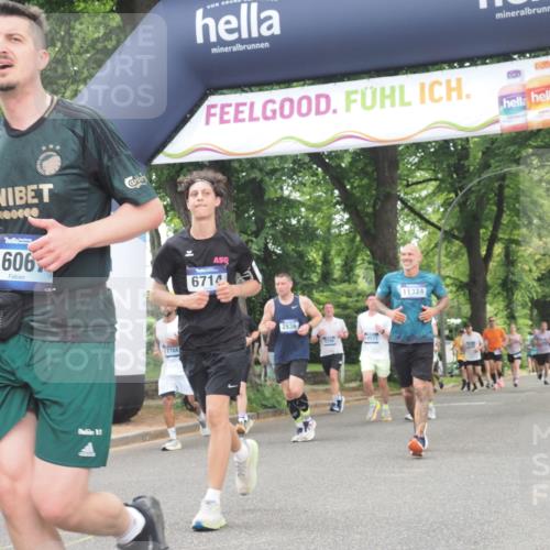 29.06.2025 - hella hamburg halbmarathon KatJ http://msf.ph/oto/8355750 29.06.2025 10:51:48 Zwischen KM18-KM19 1842, 2936, 6714 meine-sportfotos.de
