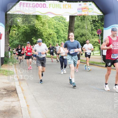 29.06.2025 - hella hamburg halbmarathon MichiJ http://msf.ph/oto/8355826 29.06.2025 10:41:57 Zwischen KM18-KM19 1120, 1143, 2432, 2448, 4897, 6356, 6587, 8223, 8618, 11976, 12213, 13267, 13869, 14660, 14834, 15389, 15818, 16625, 17133, 18190, 19000 meine-sportfotos.de