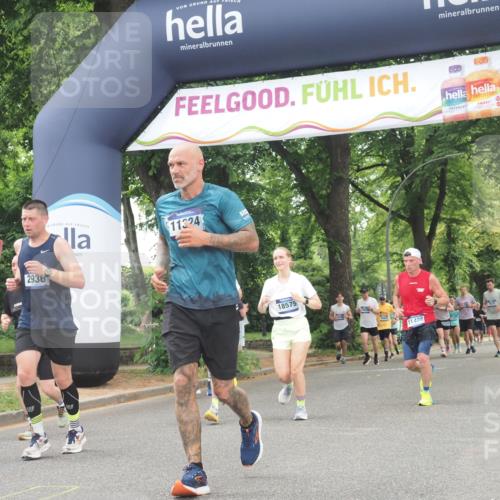 29.06.2025 - hella hamburg halbmarathon KatJ http://msf.ph/oto/8355921 29.06.2025 10:51:49 Zwischen KM18-KM19 2936, 6714 meine-sportfotos.de