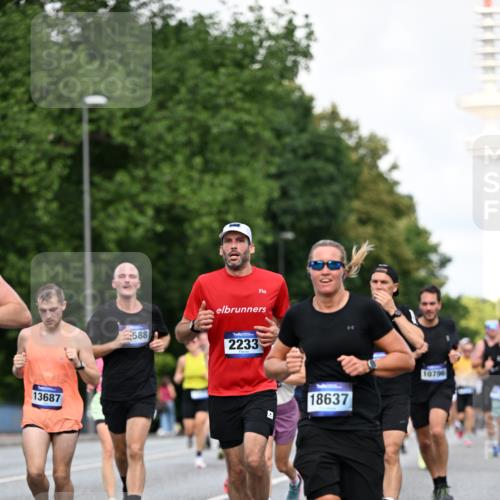 29.06.2025 - hella hamburg halbmarathon Dr. Thomas Lammeyer http://msf.ph/oto/8356052 29.06.2025 09:56:23 Kennedybrücke 1070, 1220, 1415, 1468, 1512, 1613, 1782, 2233, 3098, 3109, 3124, 3917, 3928, 4080, 4497, 4691, 4981, 5476, 5477, 6152, 6716, 7005, 7067, 7093, 7191, 7325, 7432, 7451, 7599, 7843, 7865, 7961, 8467, 8664, 8694, 9081, 9540, 10000, 10099, 10251, 10741, 10750, 10796, 11346 meine-sportfotos.de