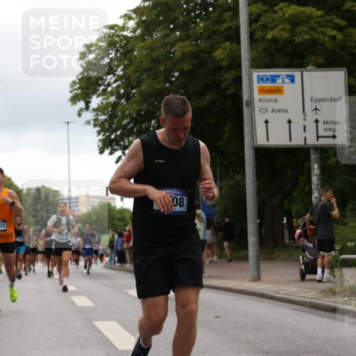 29.06.2025 - hella hamburg halbmarathon Yannick Fuchs http://msf.ph/oto/8356073 29.06.2025 10:53:02 20KM 1285, 1642, 1946, 1951, 2006, 2027, 2348, 2584, 2677, 2855, 2957, 2978, 3181, 3983, 4088, 4592, 5084, 5347, 5633, 6202, 6208, 6636, 6997, 7031, 7223, 7476, 8290, 8929, 9655, 10036, 10759, 10915, 10943, 12633, 13407, 13583, 14375, 14631, 14914, 15232, 15240, 15263, 15284, 15824, 16160, 16341, 16563, 16910, 17017, 17346, 17630, 17810, 17852, 18112, 18153, 18232, 18266, 18327, 18730, 18954 meine-sportfotos.de