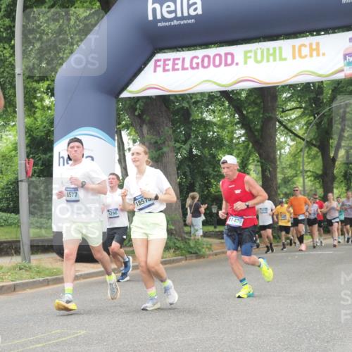29.06.2025 - hella hamburg halbmarathon KatJ http://msf.ph/oto/8356085 29.06.2025 10:51:51 Zwischen KM18-KM19 2936, 6714 meine-sportfotos.de