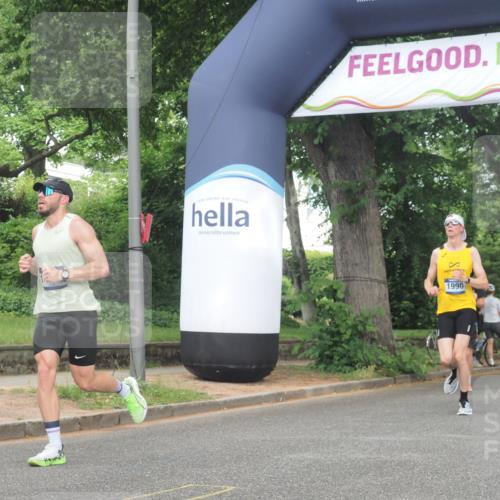 29.06.2025 - hella hamburg halbmarathon KatJ http://msf.ph/oto/8356148 29.06.2025 10:21:54 Zwischen KM18-KM19 1407, 1707, 1990, 4463, 4679 meine-sportfotos.de