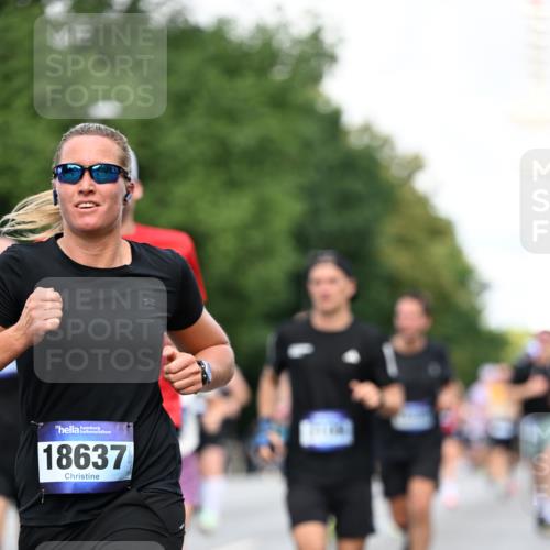 29.06.2025 - hella hamburg halbmarathon Dr. Thomas Lammeyer http://msf.ph/oto/8356311 29.06.2025 09:56:24 Kennedybrücke 1070, 1220, 1415, 1468, 1613, 1782, 2189, 2233, 3098, 3109, 3124, 3917, 3928, 4080, 4277, 4497, 4691, 4981, 5476, 5477, 6152, 6716, 7005, 7067, 7093, 7191, 7325, 7432, 7451, 7599, 7843, 7865, 7961, 8467, 8664, 8694, 9081, 9213, 9540, 10000, 10099, 10251, 10750, 10796, 11346 meine-sportfotos.de