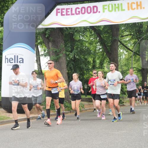 29.06.2025 - hella hamburg halbmarathon KatJ http://msf.ph/oto/8356367 29.06.2025 10:51:55 Zwischen KM18-KM19 1526, 2936, 4146, 5742, 0000, 6462, 7935 meine-sportfotos.de